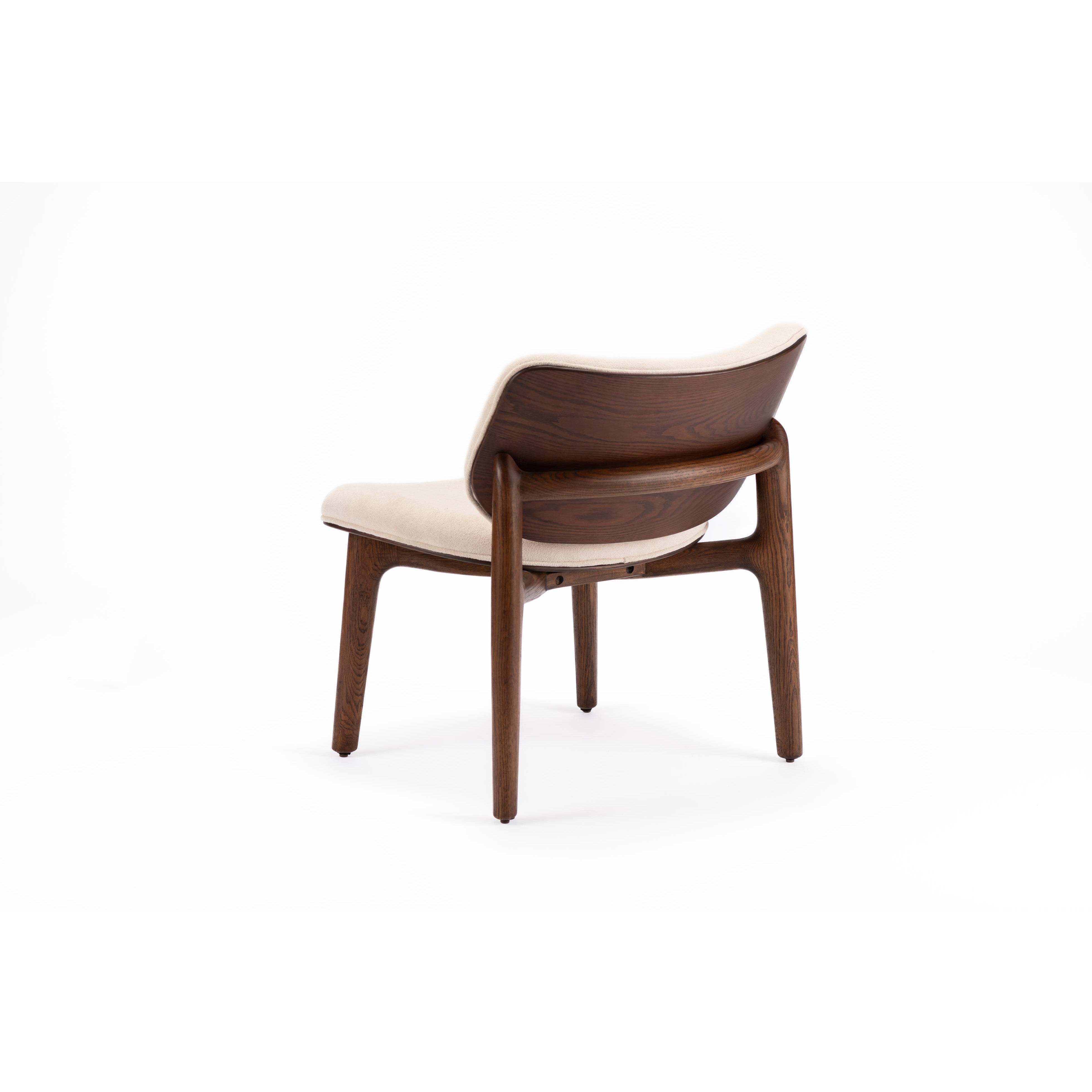 Remi Armless Chair-flitch and grain