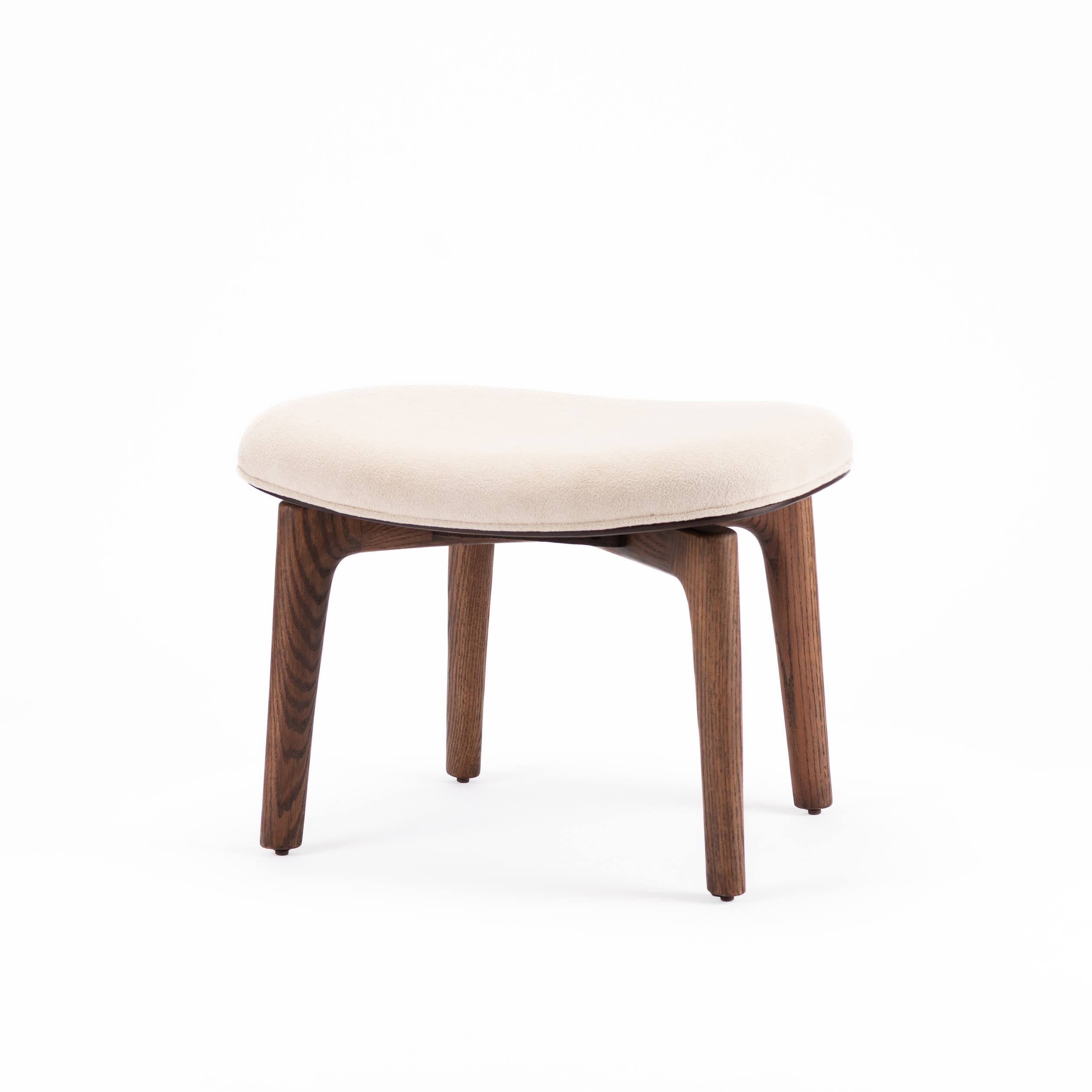 Remi Ottoman-flitch and grain