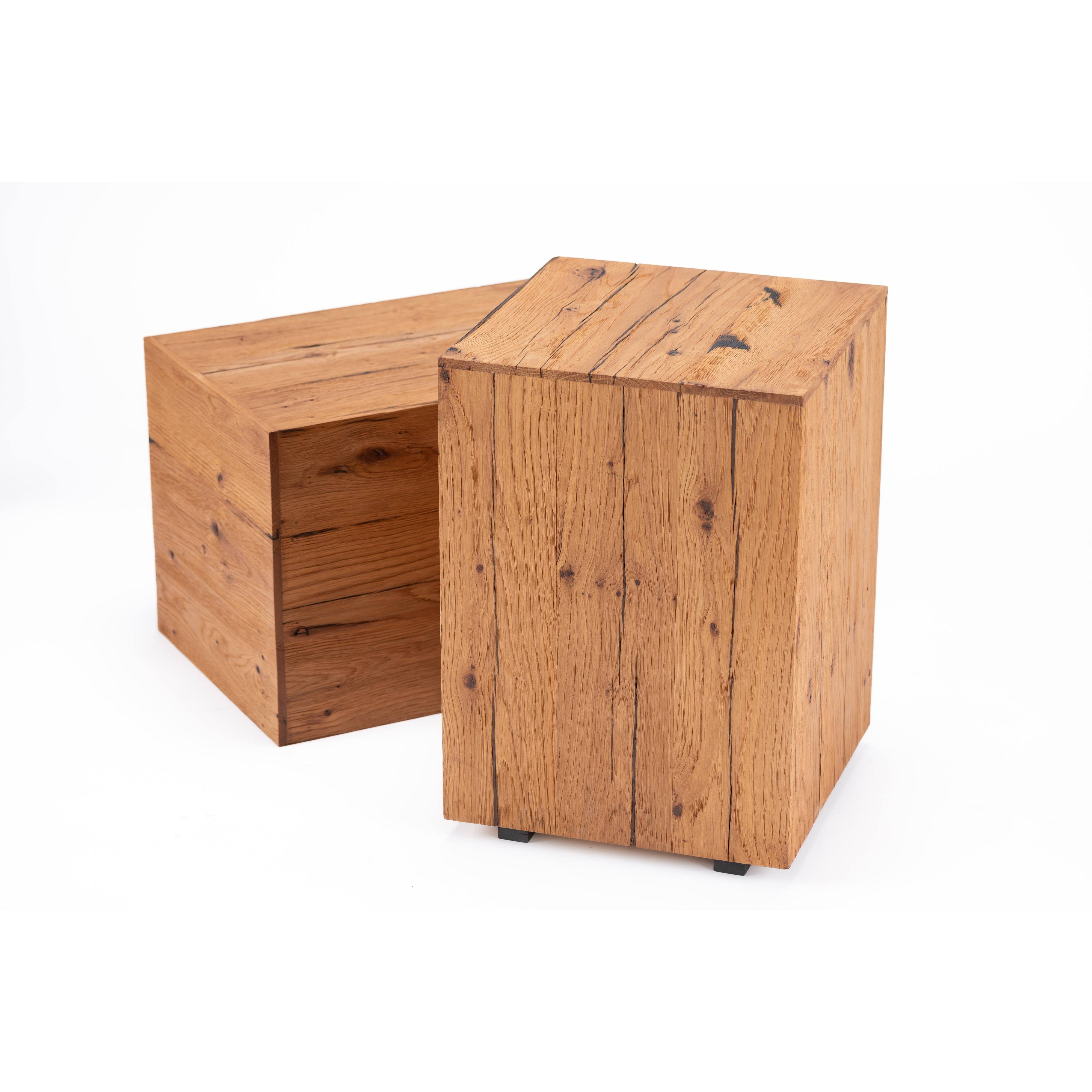 Reclaimed Oak Side Table-flitch and grain