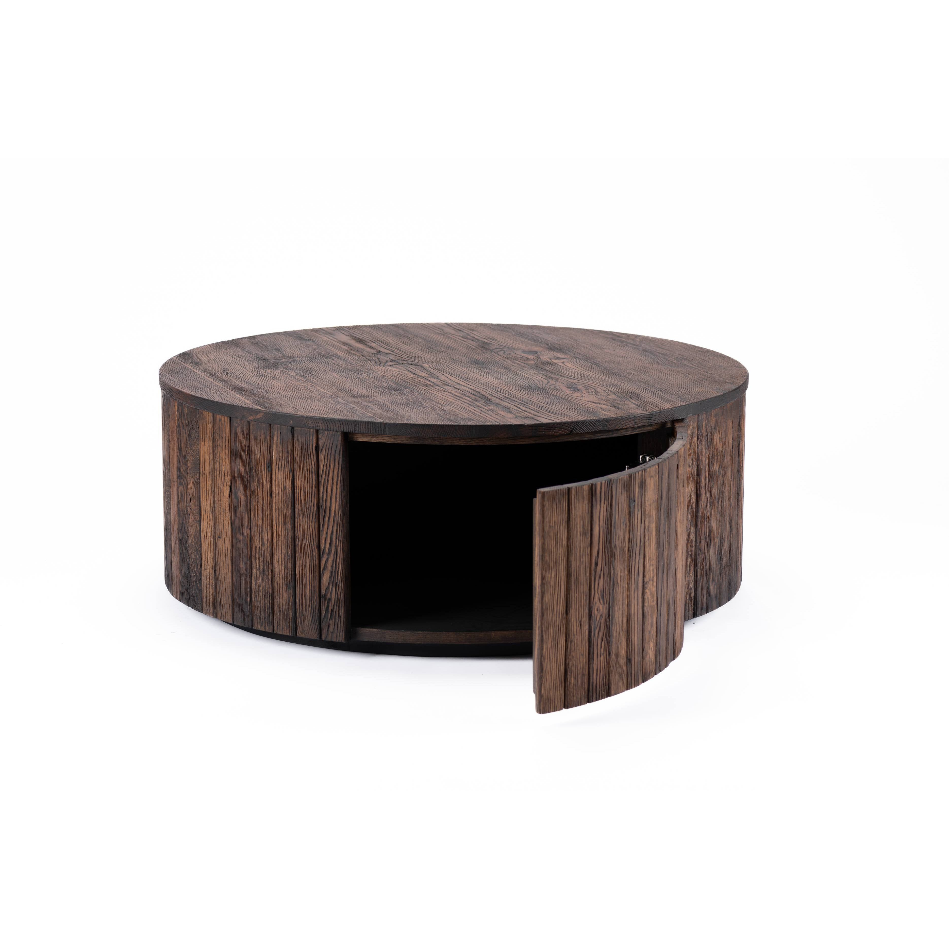 Round Reclaimed coffee table-flitch and grain